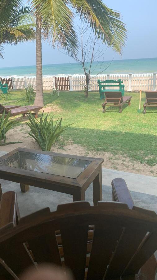 Pearl Oceanic Resort - Тринкомали Экстерьер фото