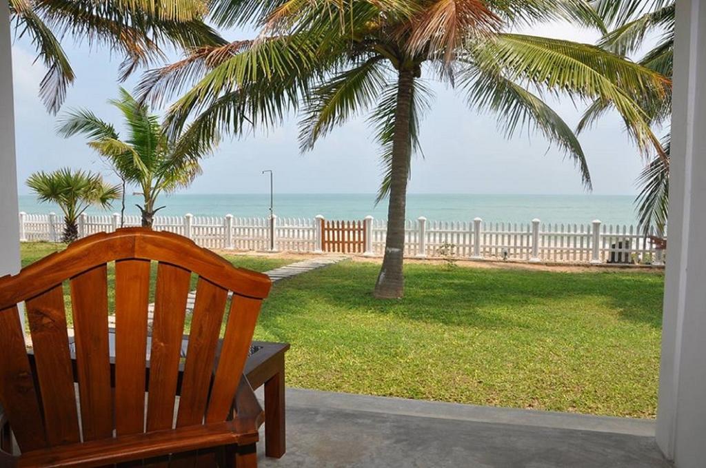 Pearl Oceanic Resort - Тринкомали Номер фото